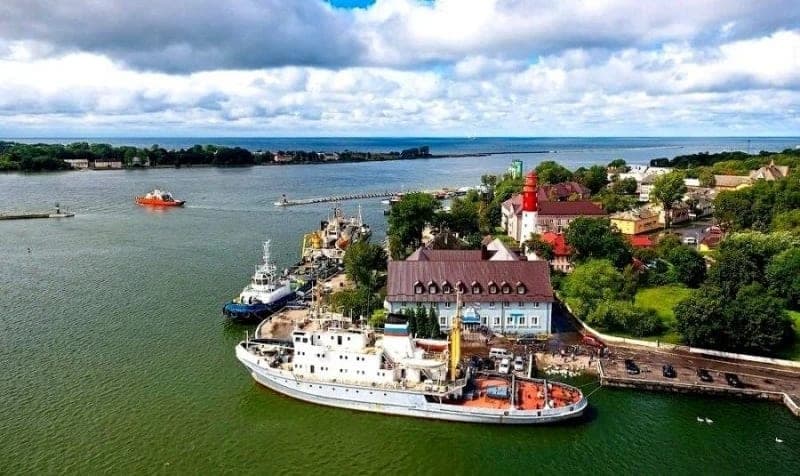 Услышать историю старинного Пиллау и увидеть символы военно-морского города на групповой экскурсии